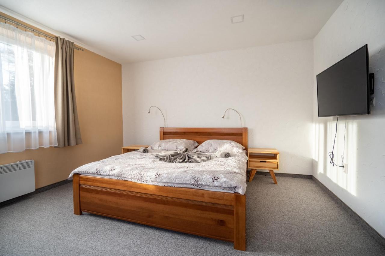 Apartmány Janka + camp Besenova Exterior foto