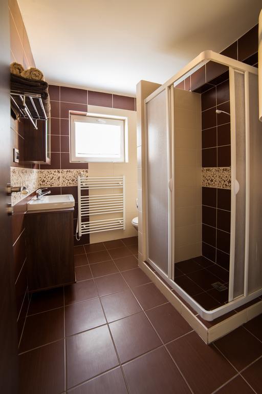Apartmány Janka + camp Besenova Exterior foto